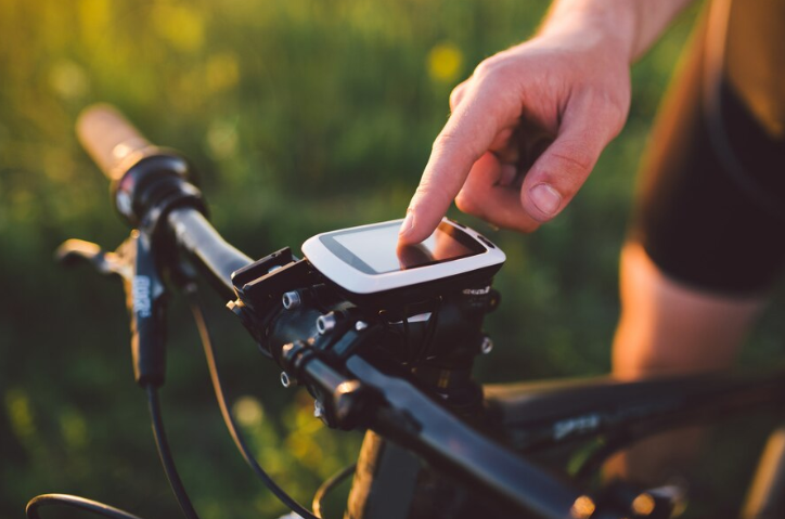 Pedalando com Precisão: A Importância do Ciclocomputador e GPS para Bike