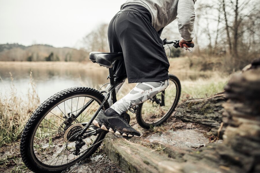 Domine as Trilhas: Escolhendo o Pedivela Certo para MTB